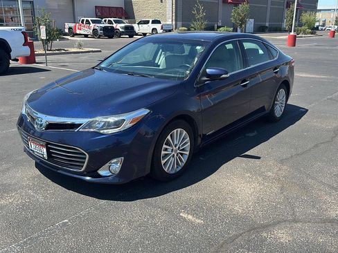 Used 2013 Toyota Avalon Limited w/ Technology Pkg FWD image 1