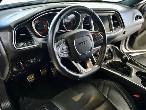 Used 2015 Dodge Challenger SRT Hellcat image 13