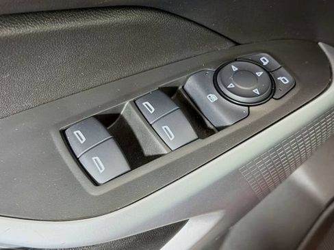 Used 2024 Chevrolet Trax LS FWD image 22