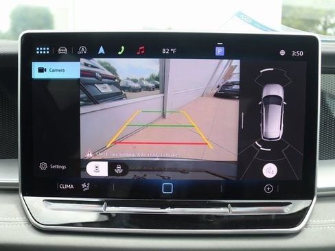 New 2026 Volkswagen Tiguan SE image 12