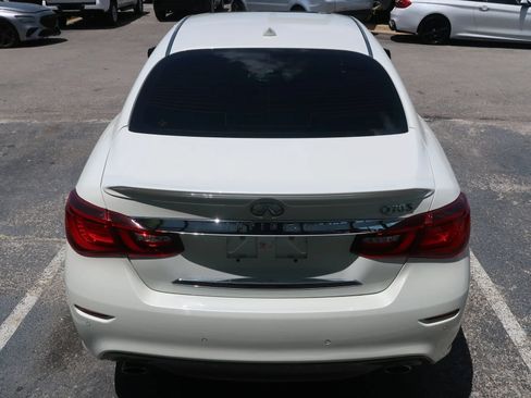 Used 2019 INFINITI Q70 Luxe w/ Sport Package RWD image 11
