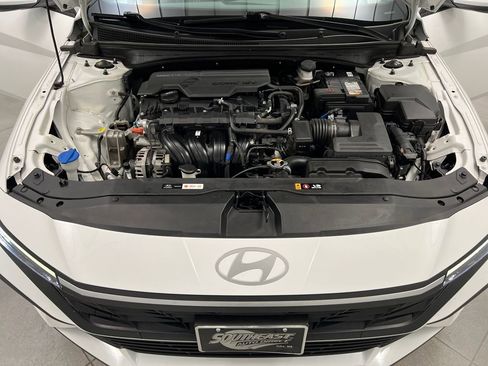Used 2024 Hyundai Elantra SEL image 62