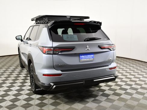 Used 2026 Mitsubishi Outlander AWD image 7