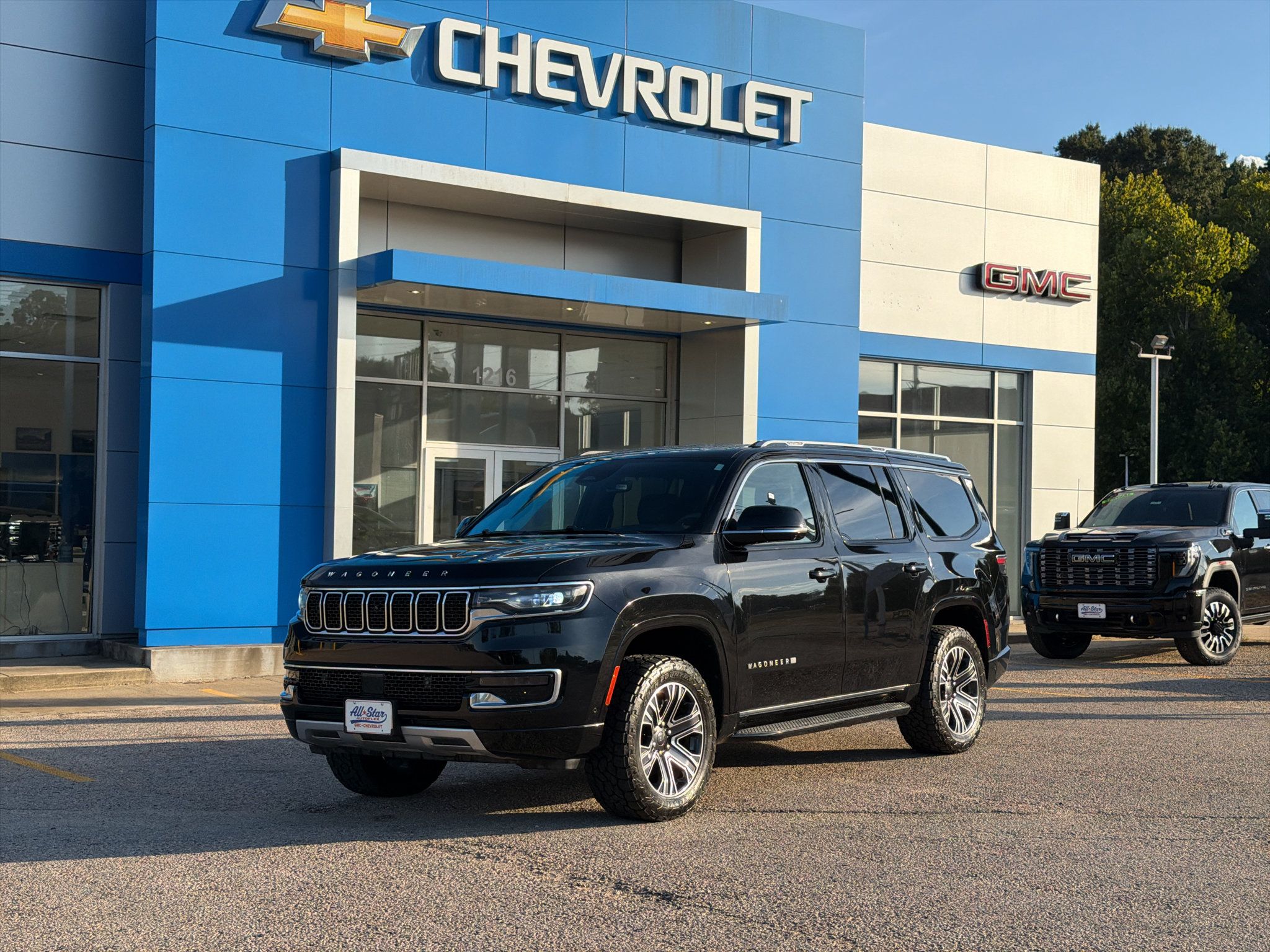 Used 2024 Jeep Wagoneer Series II w/ Convenience Group I AWD/4WD image 16