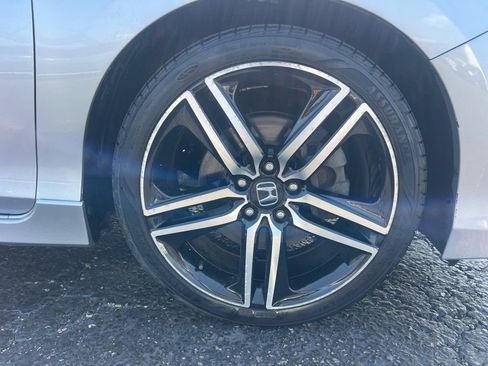 Used 2017 Honda Accord Sport Special Edition image 40
