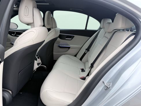 Used 2022 Mercedes-Benz C 300 Sedan w/ Pinnacle Trim Package image 5