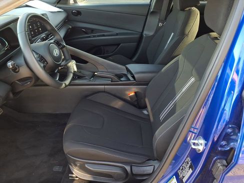 Certified 2025 Hyundai Elantra Sport image 11