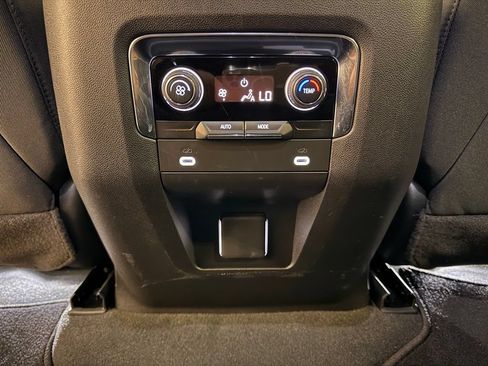 Used 2024 Chevrolet Tahoe LS RWD image 33