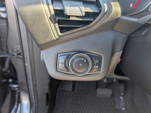 Used 2019 Ford Escape SE image 14