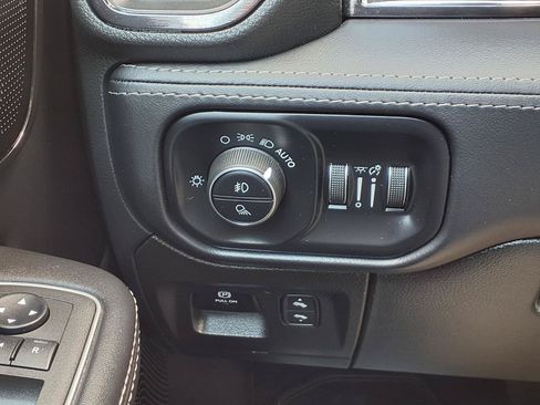 Used 2022 RAM 1500 Limited w/ Night Edition AWD/4WD image 11
