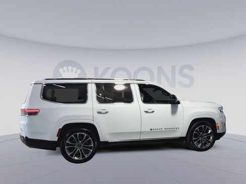 Used 2023 Jeep Grand Wagoneer Series III w/ Rear Seat Video Group 1 AWD/4WD image 12