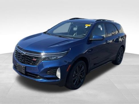 Used 2023 Chevrolet Equinox RS w/ LPO, Floor Liner Package AWD/4WD image 6