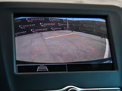 Used 2022 Chevrolet Equinox LT image 18