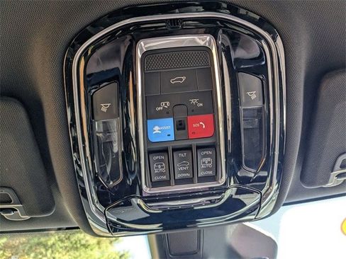 Used 2021 Jeep Grand Cherokee L Overland w/ Luxury Tech Group IV image 20