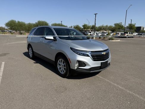 Used 2022 Chevrolet Equinox LT FWD image 3