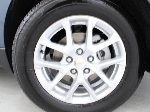 Used 2024 Chevrolet Equinox LS image 32