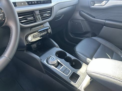 Used 2025 Ford Escape Platinum image 11