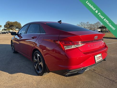 Used 2022 Hyundai Elantra Limited image 5