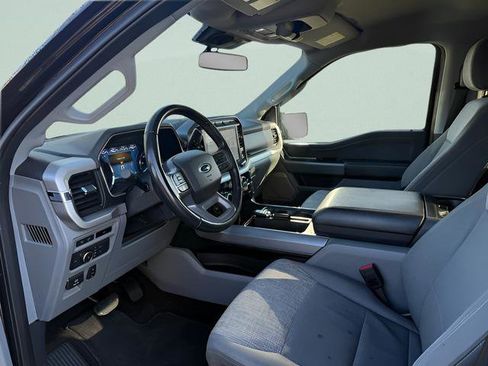 Used 2022 Ford F150 XLT w/ Equipment Group 302A High AWD/4WD image 4