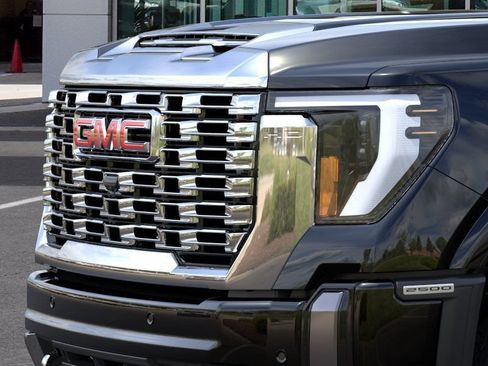 New 2026 GMC Sierra 2500 Denali w/ Denali Reserve Package AWD/4WD image 13