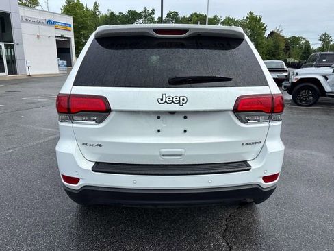 Used 2021 Jeep Grand Cherokee Laredo AWD/4WD image 4