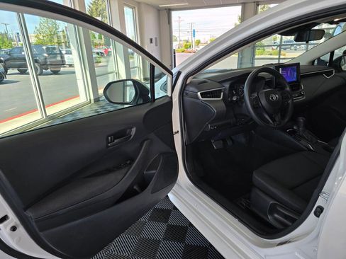 Used 2024 Toyota Corolla LE FWD image 18