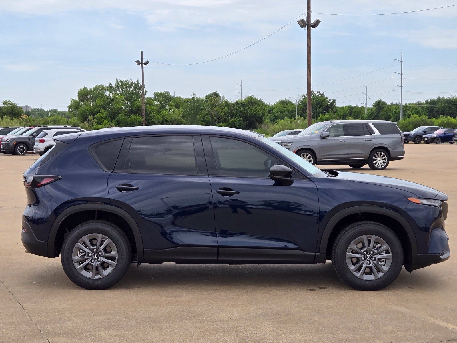 New 2026 MAZDA CX-5 Select AWD/4WD image 3