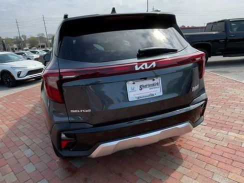 Used 2024 Kia Seltos EX image 8