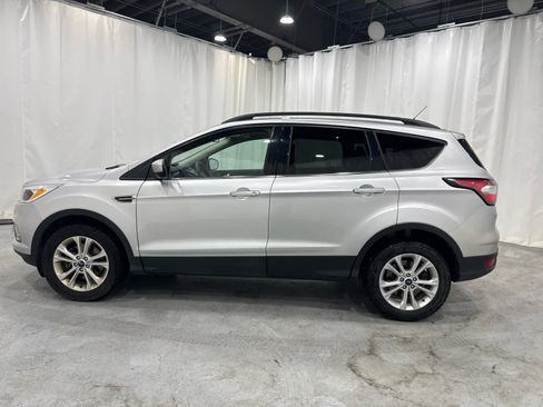 Used 2018 Ford Escape SE AWD/4WD image 2