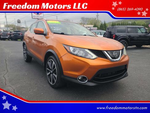 Used 2017 Nissan Rogue Sport SL w/ SL Premium Package image 1