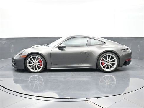 Used 2022 Porsche 911 Carrera 4 GTS image 2