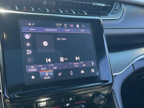 Used 2025 Jeep Grand Cherokee Altitude image 17