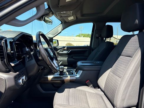 Used 2022 GMC Sierra 1500 Elevation image 12