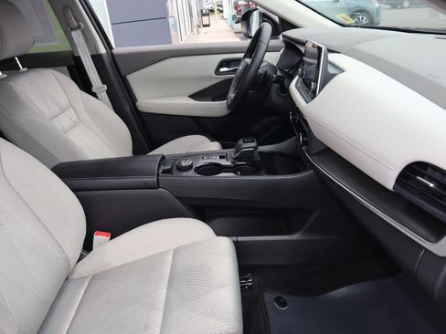 Certified 2025 Nissan Rogue SV AWD/4WD image 23