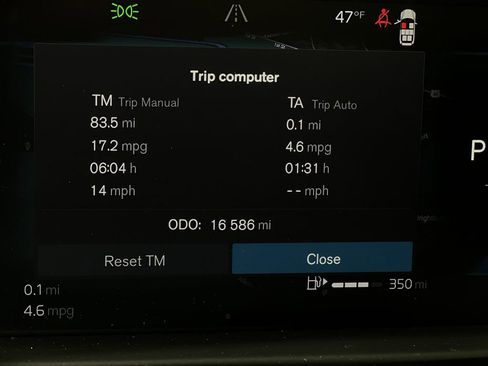 Certified 2024 Volvo XC90 B6 Ultimate w/ Lounge Package image 12