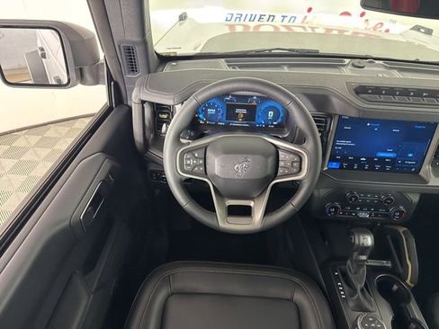 New 2025 Ford Bronco Badlands image 10