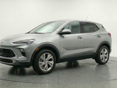 Used 2025 Buick Encore GX Preferred FWD image 3