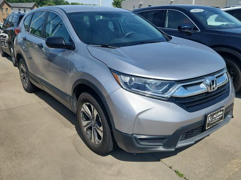 Used 2017 Honda CR-V LX image 3