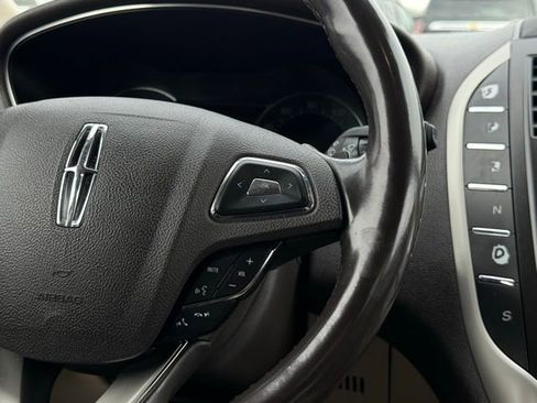 Used 2019 Lincoln MKC Reserve w/ MKC Climate Package image 8