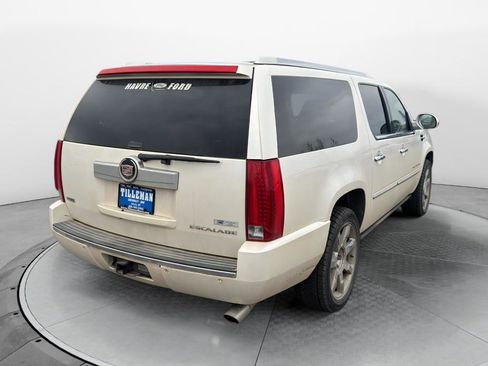 Used 2011 Cadillac Escalade ESV Premium image 5