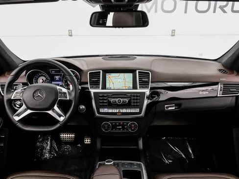 Used 2016 Mercedes-Benz GL 63 AMG 4MATIC image 20