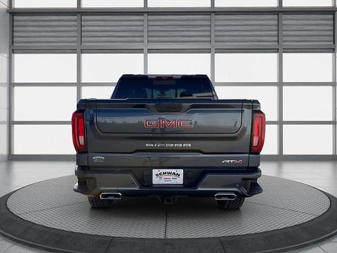 Used 2021 GMC Sierra 1500 AT4 w/ AT4 Value Package AWD/4WD image 5