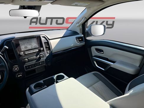 Used 2023 Nissan Titan SV w/ Accessory Utility Package AWD/4WD image 21