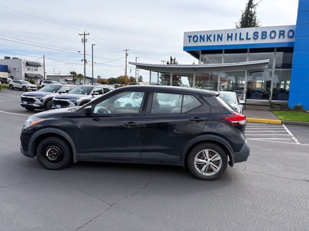 Used 2020 Nissan Kicks S FWD image 8