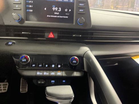 New 2025 Hyundai Elantra Sport image 18