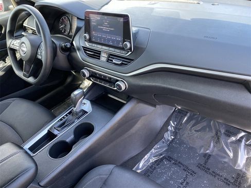 Certified 2025 Nissan Altima 2.5 S image 8