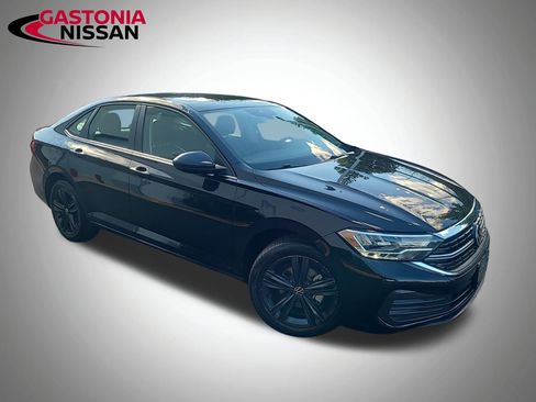 Used 2024 Volkswagen Jetta SE image 51