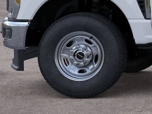 New 2026 Ford F250 XL w/ XL Chrome Package AWD/4WD image 19