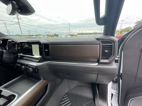 Certified 2025 Chevrolet Silverado 2500 High Country w/ High Country Premium Package AWD/4WD image 30