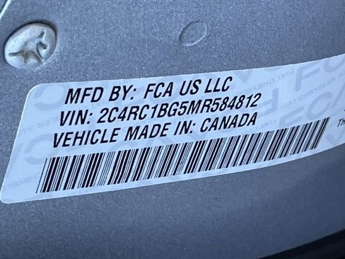 Used 2021 Chrysler Pacifica Touring-L image 36